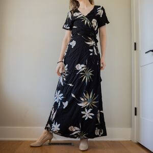 Roxy Black Floral Wrap Boho Summer Festival Resort Vacation Maxi Wrap Dress